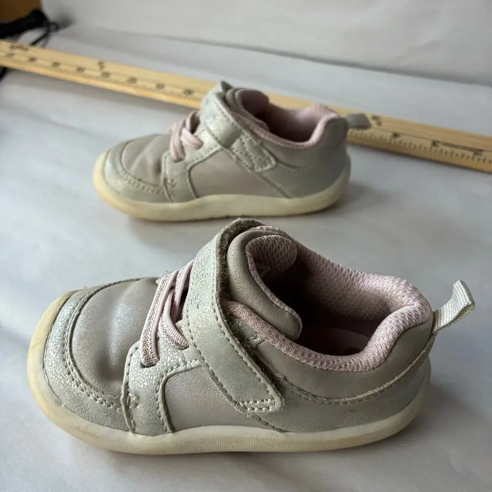 Stride Rite Miller Sneakers Girls 5M Champagne Gold Metallic Toddler Shoes